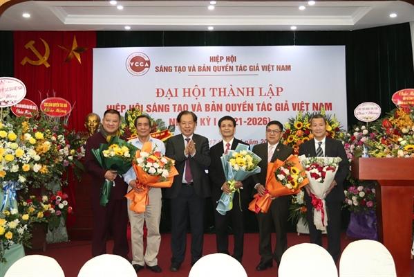 Ra mắt Ban lãnh đạo Hiệp hội gồm chủ tịch và 4 Phó Chủ tịch