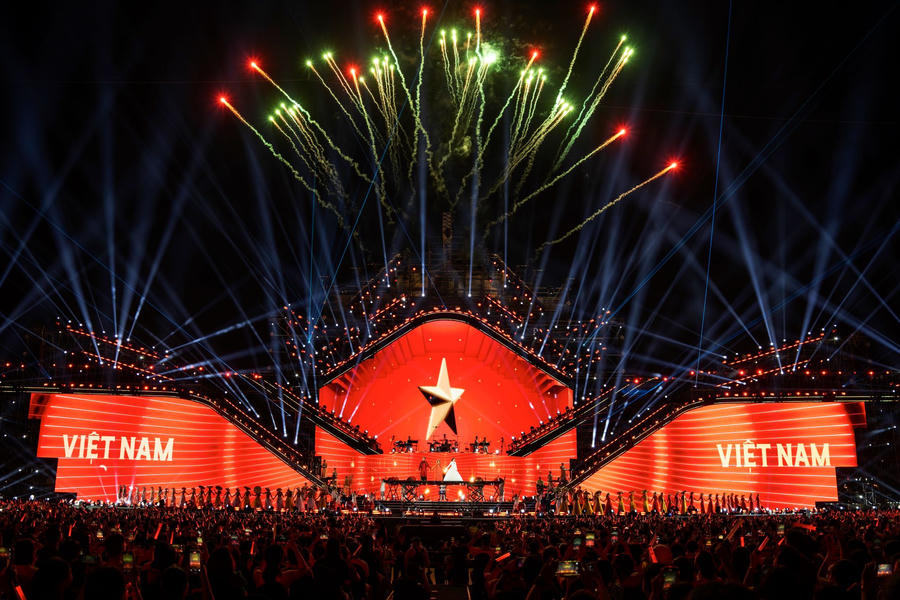 V Concert - Rạng rỡ Việt Nam. V Concert - Rạng rỡ Việt Nam.